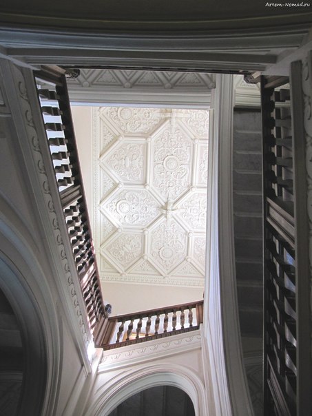 Массандровский дворец: Шикарная лестница